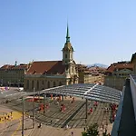 Am Bahnhof 3*