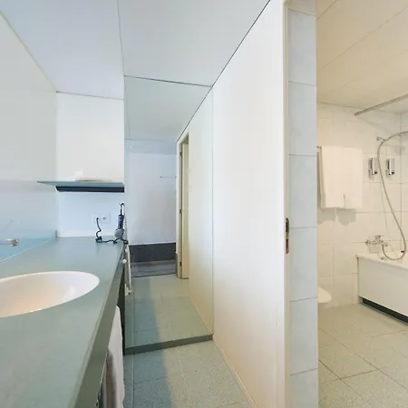 Am Bahnhof Готель