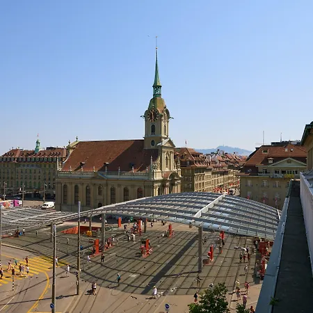 Am Bahnhof 3*