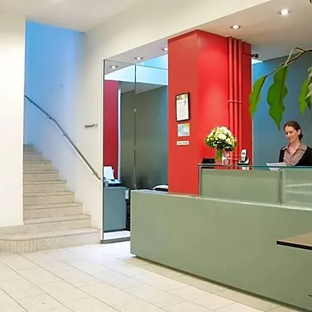 Otel Am Bahnhof