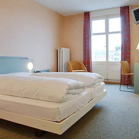 Otel Am Bahnhof 3*
