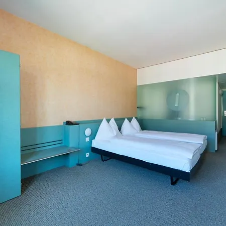 Am Bahnhof Готель 3*