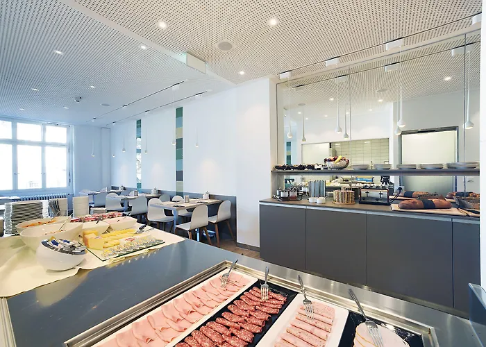 فندق سيتي ام باهنهوف برن