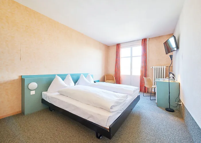 Hotel Am Bahnhof 3*