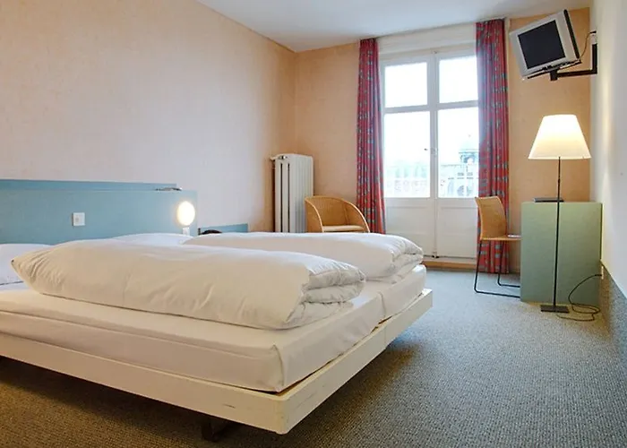 Hotel Am Bahnhof 3*