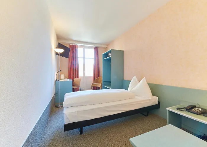 Am Bahnhof מלון ברן